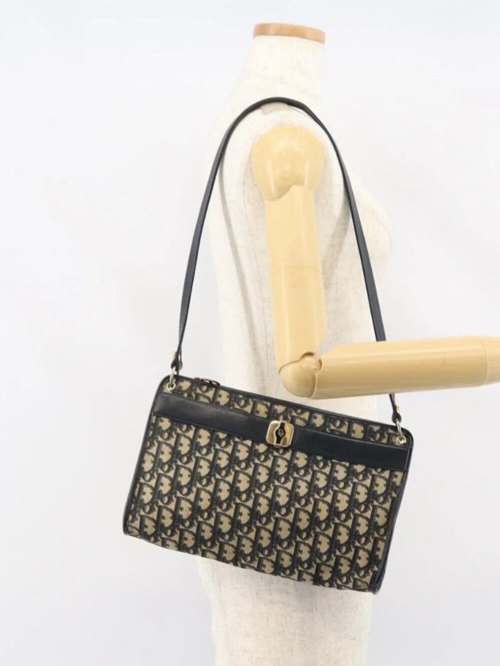 Christian Dior Trotter Canvas Shoulder Bag Navy Gold Auth 157344 - Picture 1 of 16